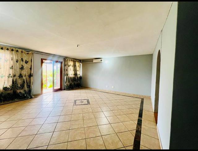 3 BEDROOM HOUSE FOR SALE IN NEWLANDS WEST